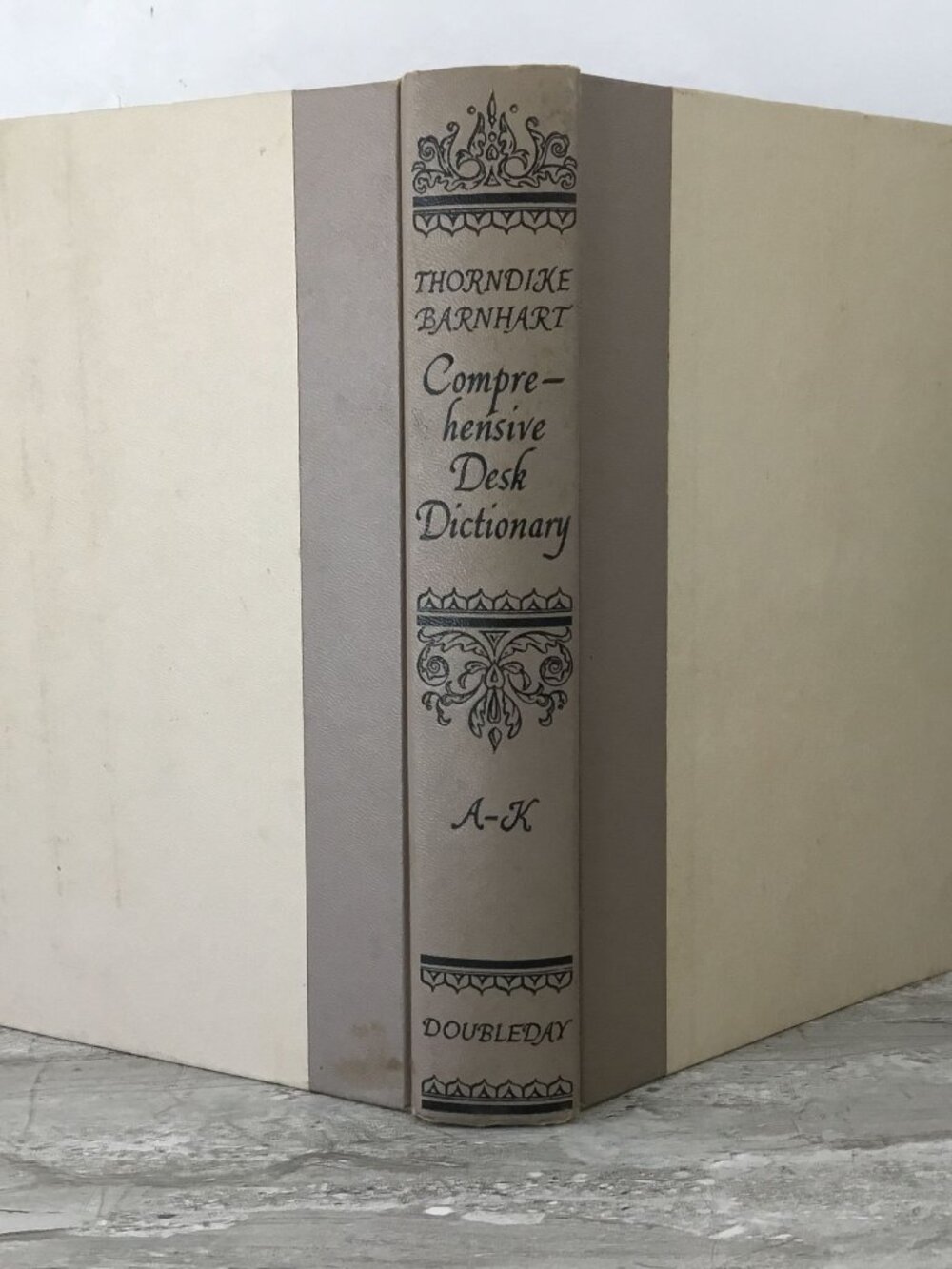 Thorndike-Barnhart Comprehensive Desk Dictionary Volume I A-K Deluxe Edition 195